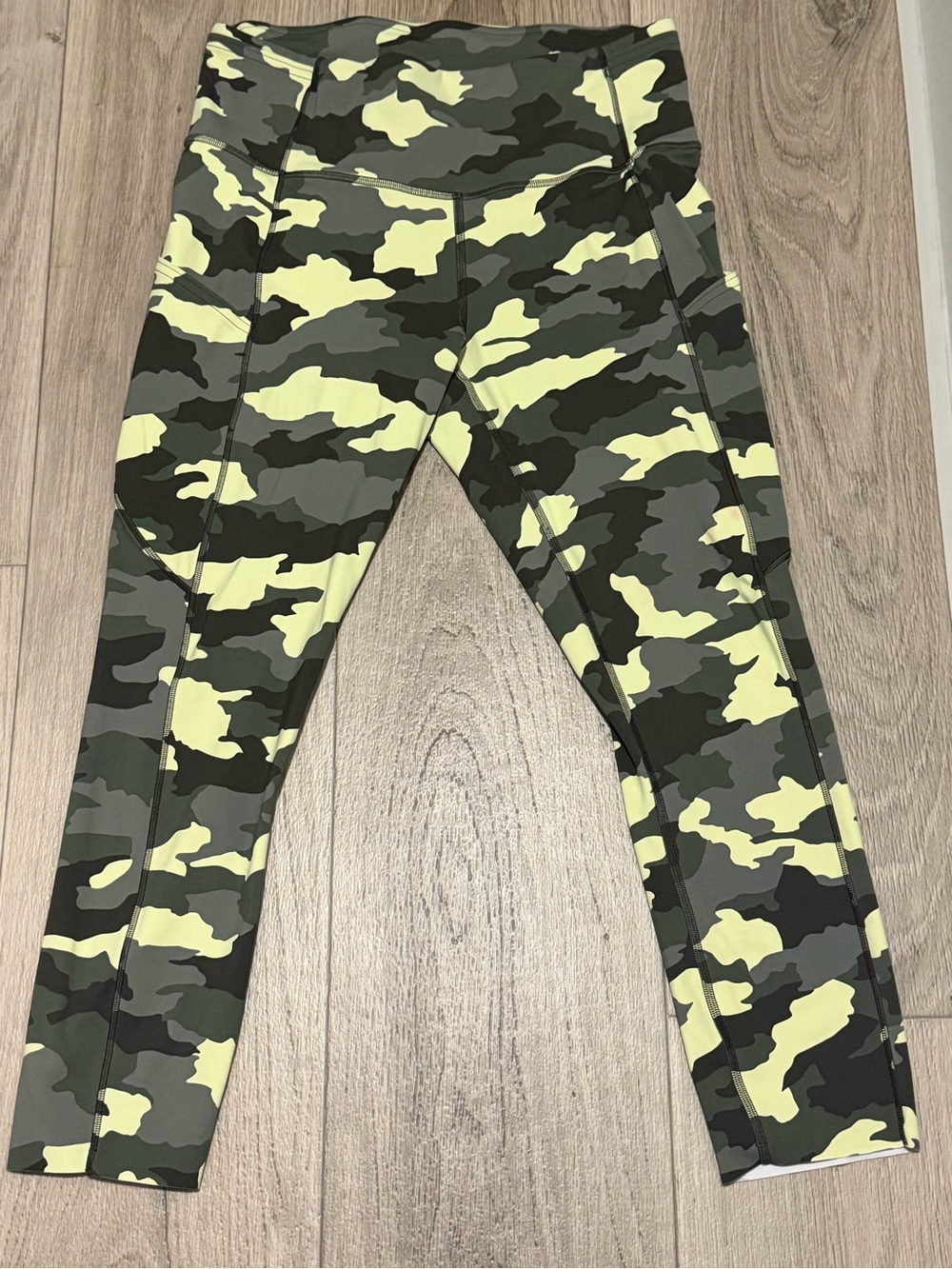 Lululemon Camo Active Leggings - Yellow & Green